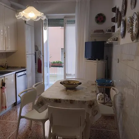 Amarcorde In Corso Buenos Aires Con 6 Posti Letto * Chiavari